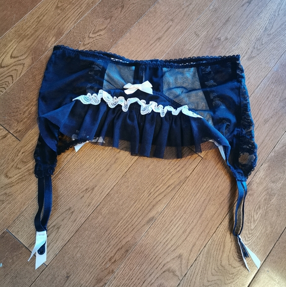 NWOT Ann Summers garter belt - Picture 4 of 4